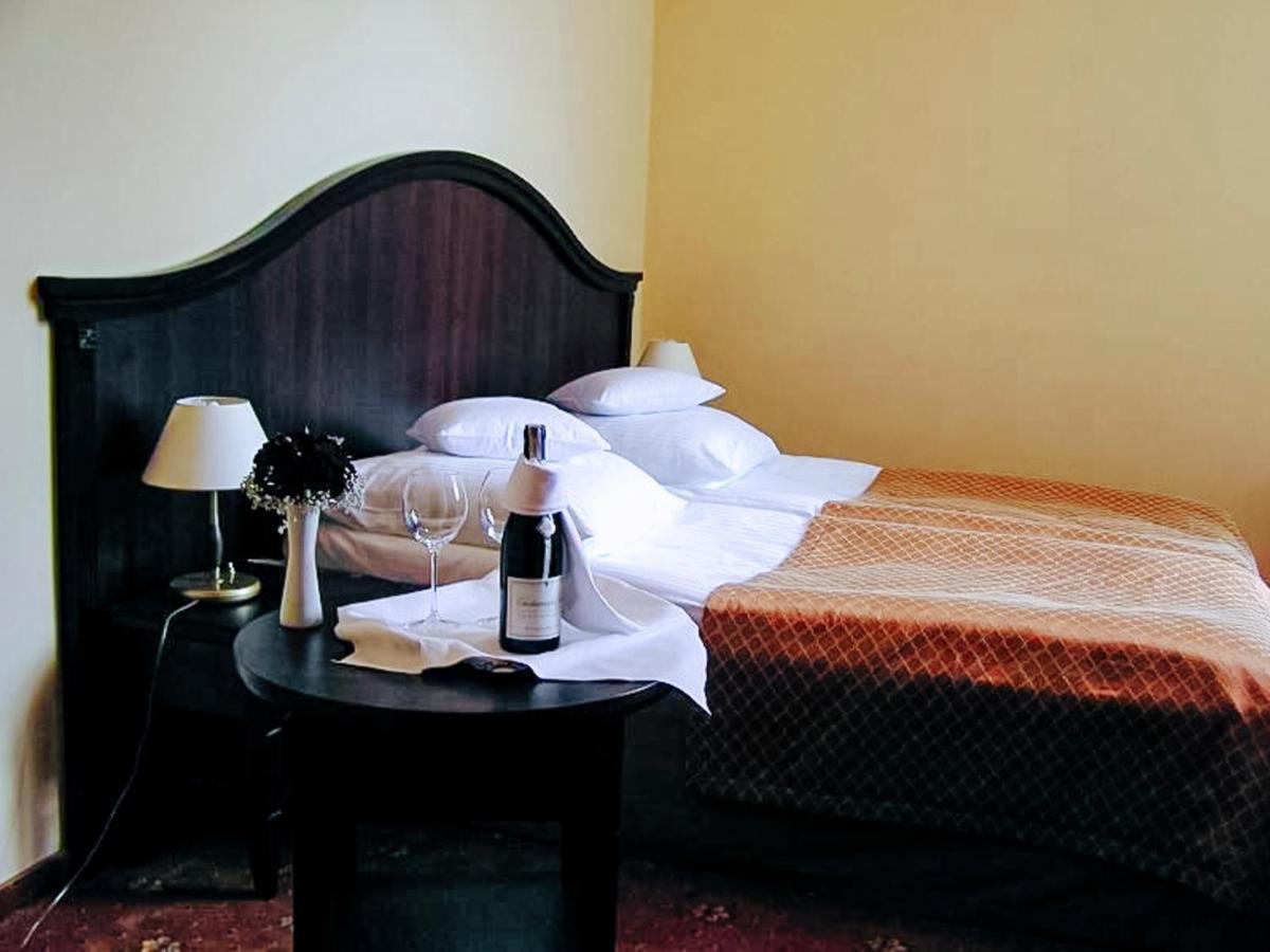 Hotel Zamek Krolewski W Rydzynie 3*